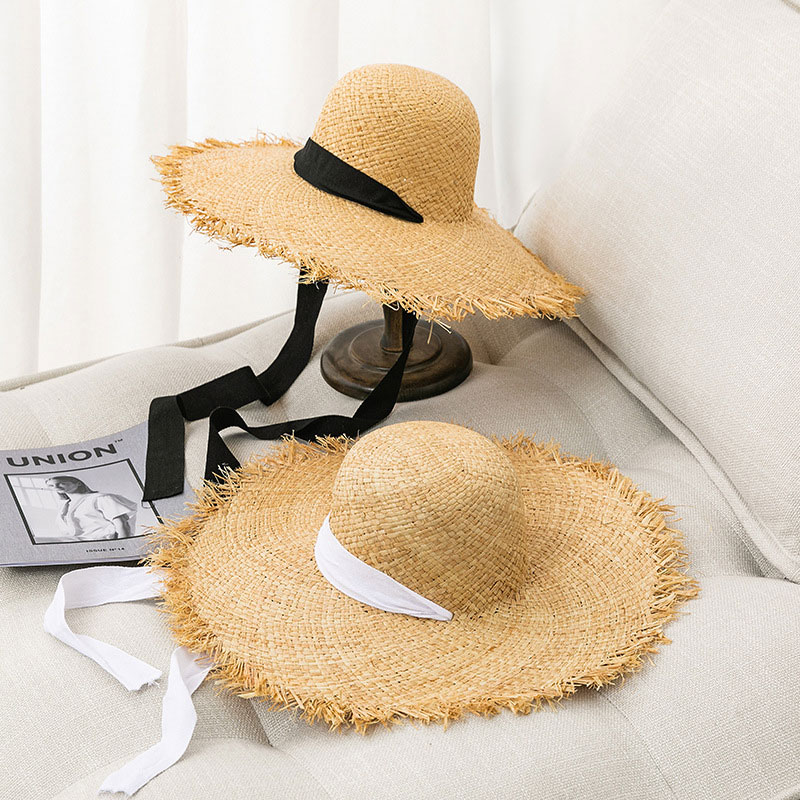 Babaeng Raffia Floppy Hat na may Chin Strap